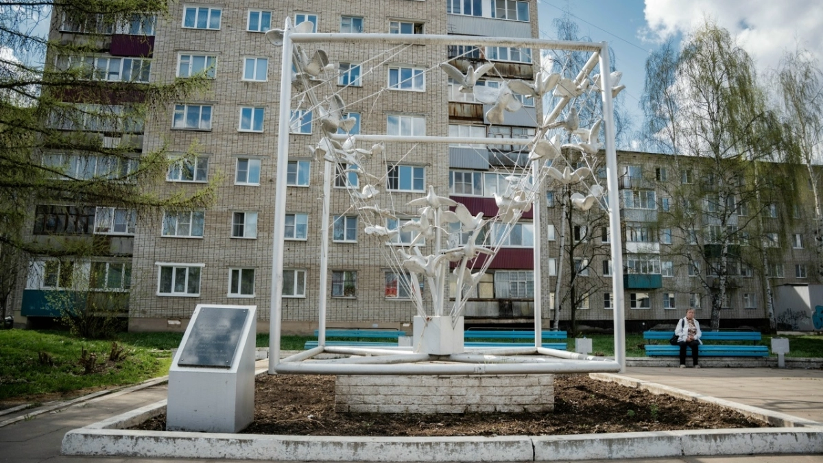 Сквер у памятника жертвам политических репрессий в Глазове участвует во всероссийском голосовании за объекты благоустройства