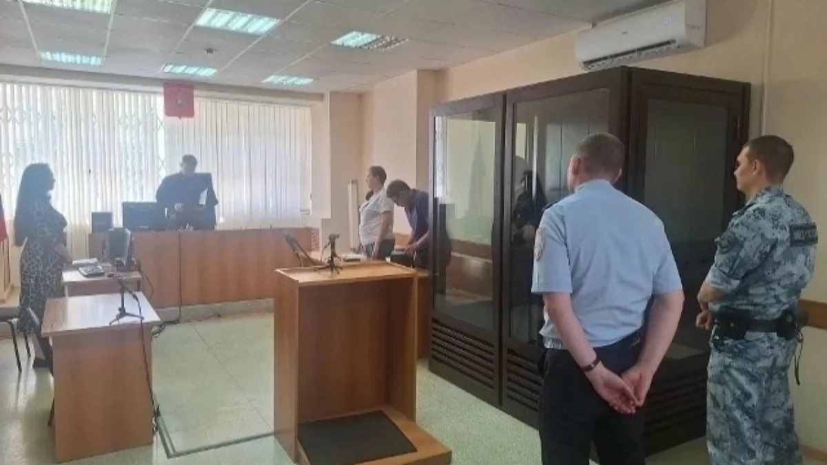 Двое жителей Удмуртии предстали перед судом за разбой в квартире знакомой
