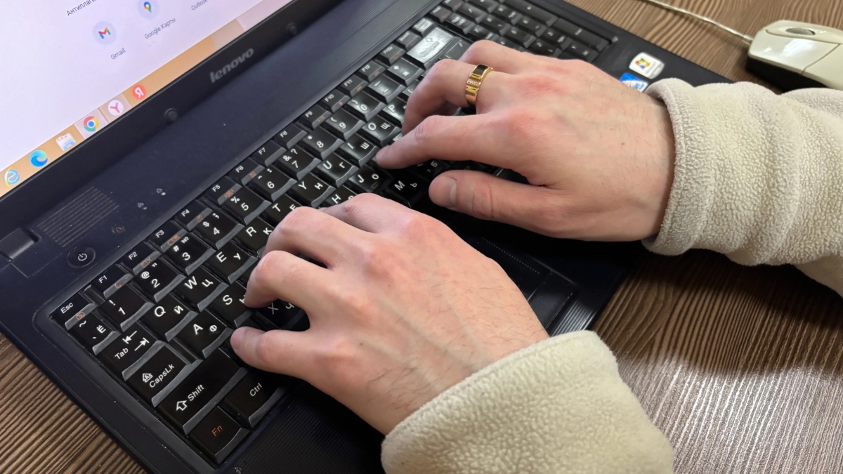 МЧС России опровергло фейк о запрете телефонов на автозаправочных станциях