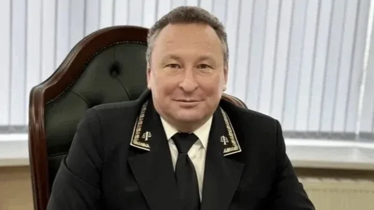 Владимир Красноперов вступает в должность исполняющего обязанности председателя суда Удмуртии