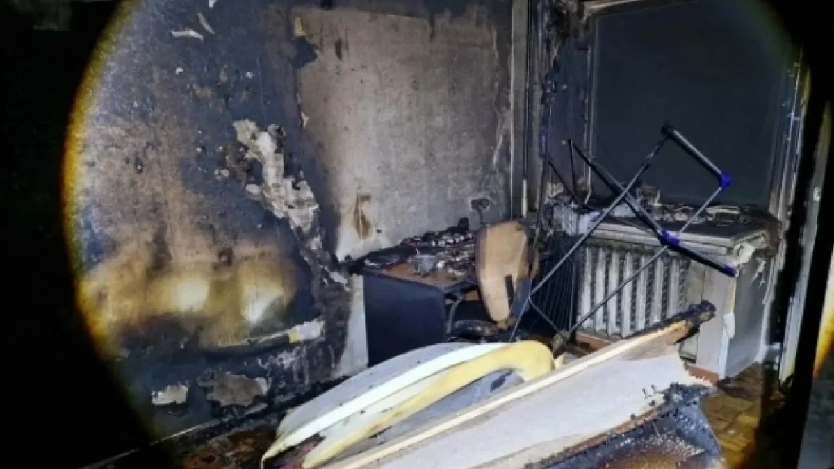 Пожарные в Удмуртии спасли трех человек из горящей пятиэтажки