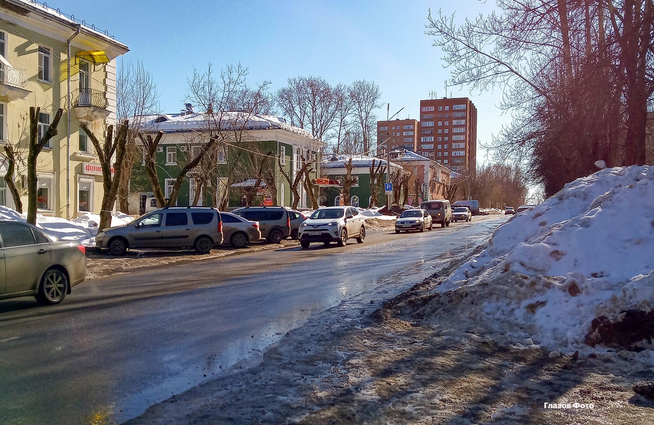 Осадки сегодня в глазове. Сибирская 6 Глазов. Март в городе. Атмосфера улиц. Снег в Глазове сегодня.